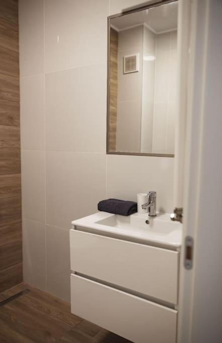 Eliza'S Apartment By Oasis Homes Oradea Dış mekan fotoğraf