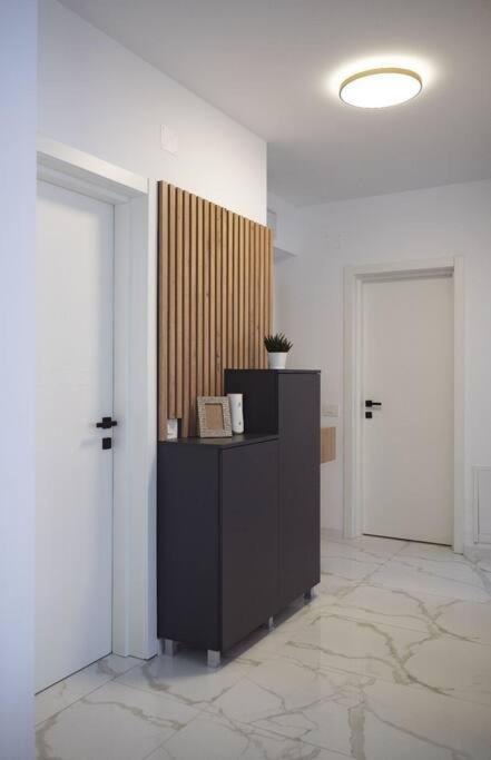 Eliza'S Apartment By Oasis Homes Oradea Dış mekan fotoğraf